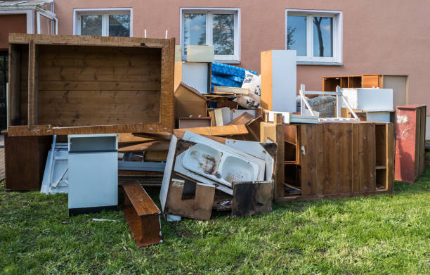 Best Yard Cleanup Services  in Le Center, MN